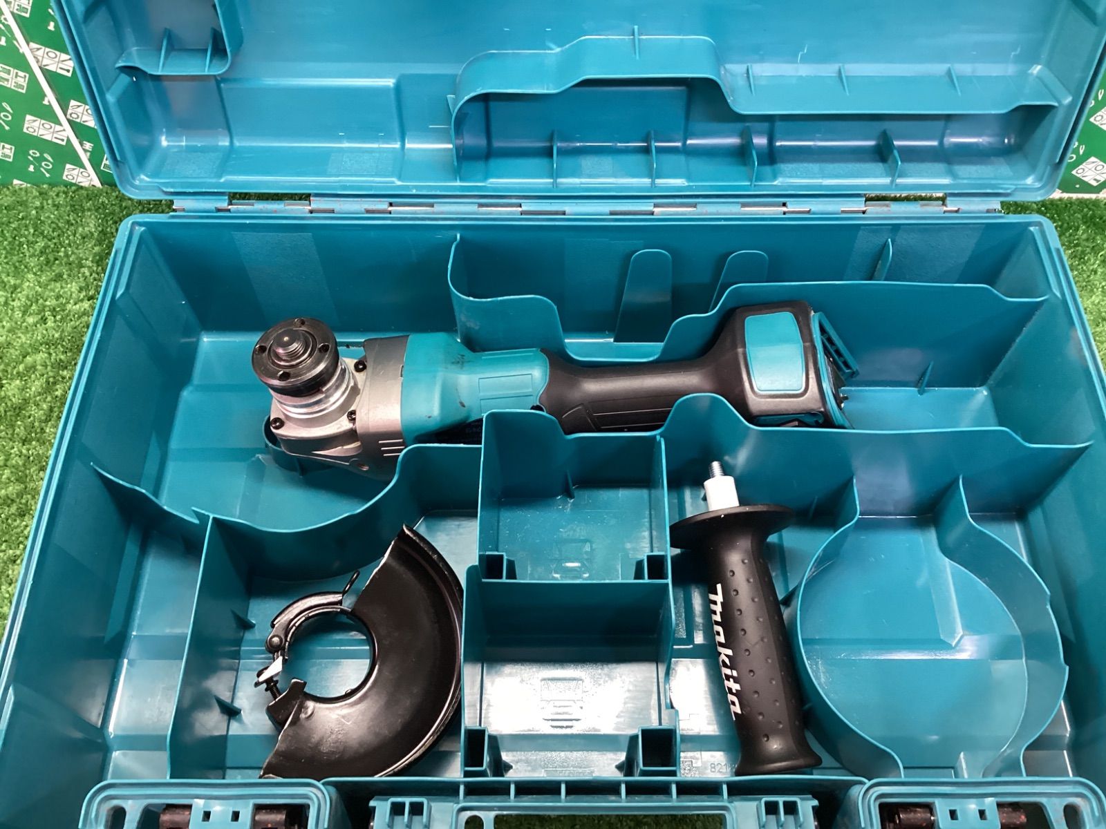 makita マキタ 125㎜40 v充電式ディスクグラインダ 本体のみ