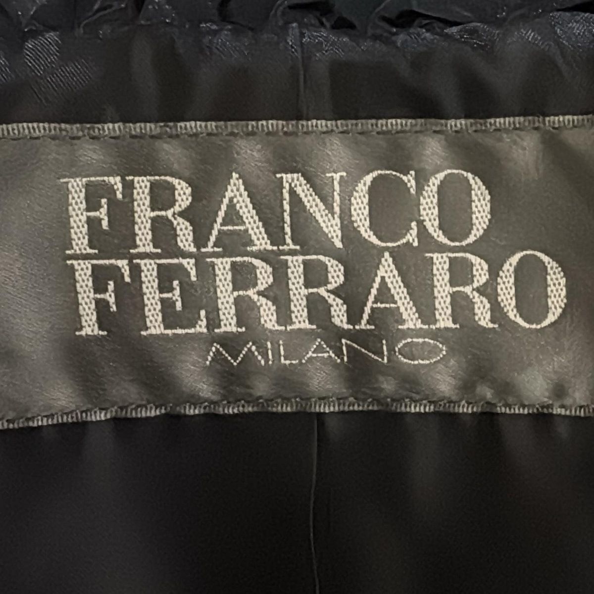 新品タグ付き　訳あり　FRANCO FERRARO フランコフェラーロ　コート FRANCO FERRARO(フランコフェラーロ) ダウンコート サイズ3 L