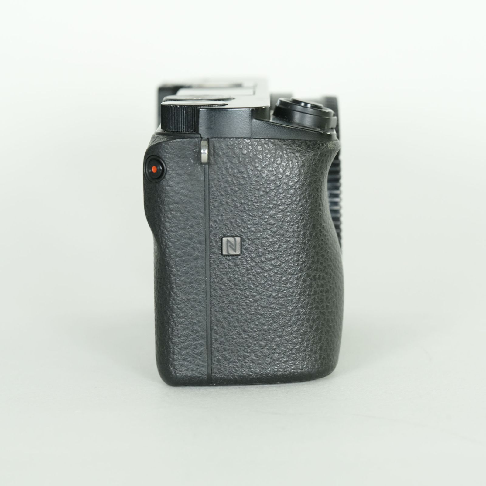 並品 | シャッター数26,880回] SONY α6000（ILCE-6000） [ボディ