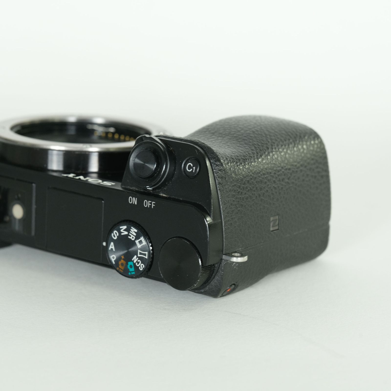 並品 | シャッター数26,880回] SONY α6000（ILCE-6000） [ボディ