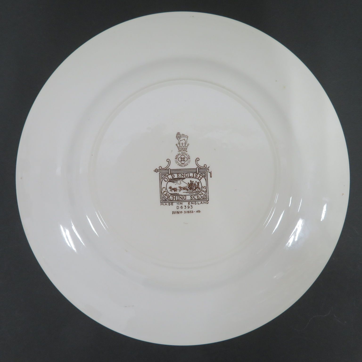 3197☆ロイヤルドルトン□ROYAL DOULTON□プレート□スタンド付□送料