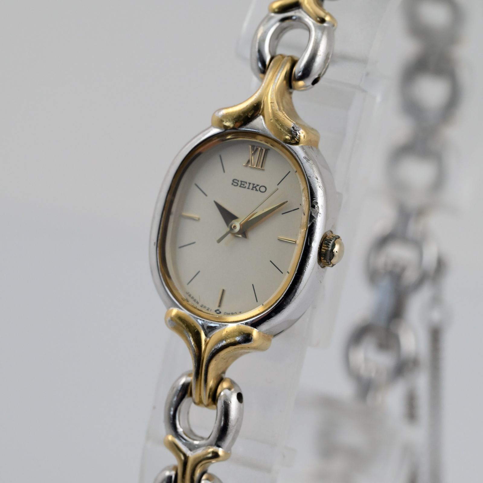 SEIKO セイコー 2P21-5D00 ドレスウォッチ オーバル 女性用腕時計