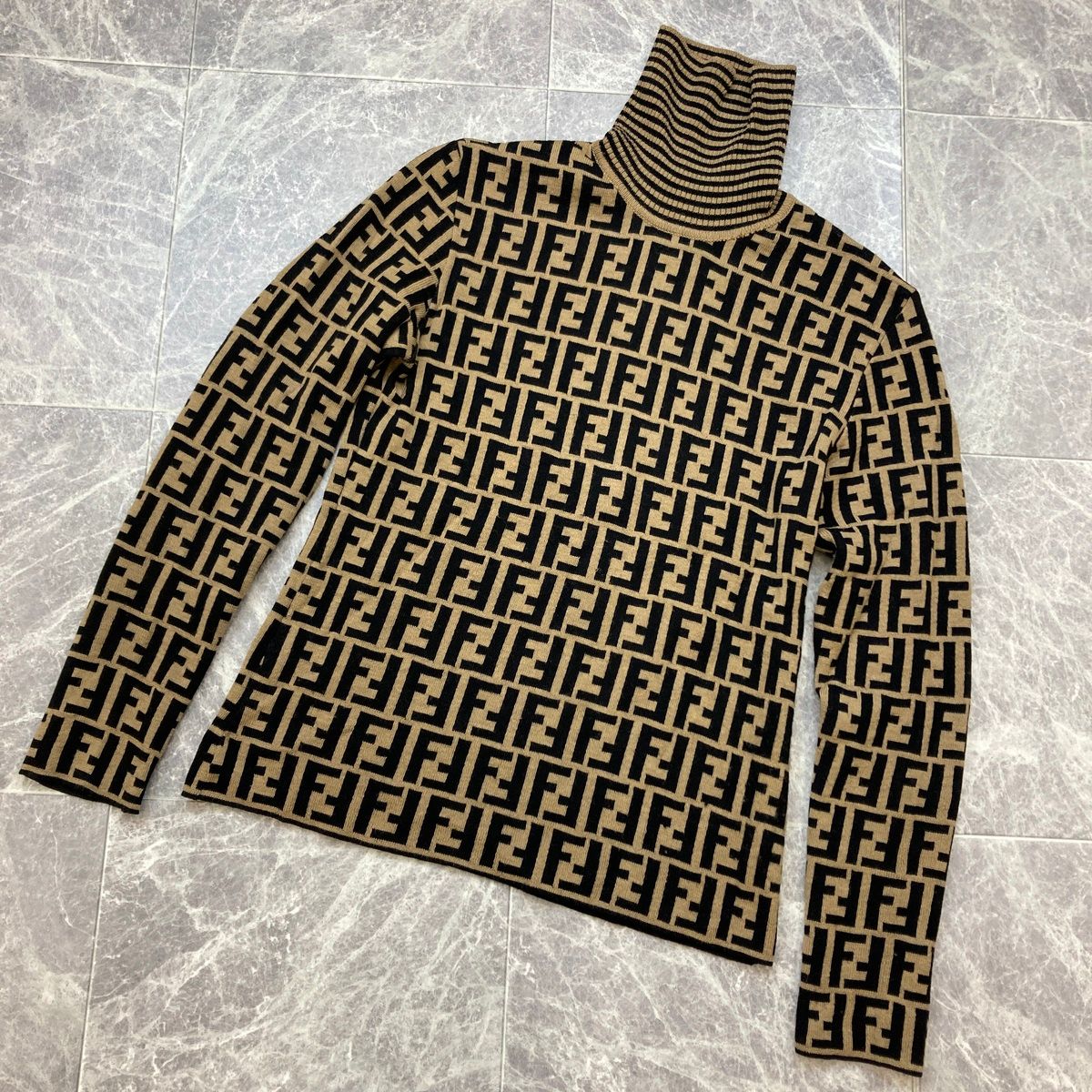 FENDI フェンディ ズッカ柄 ハイネック ニット トップス レディース 42 ブラウン ベージュ ブラック