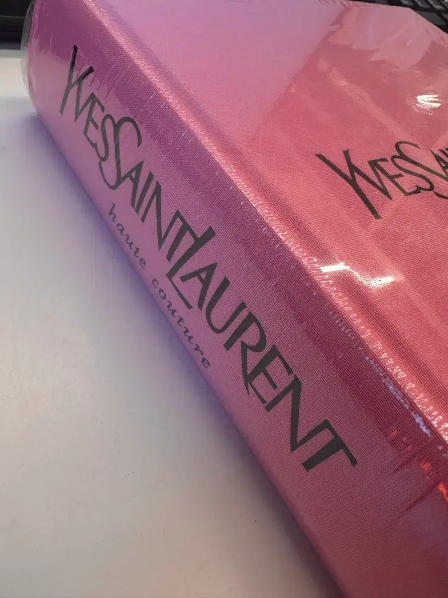 イヴ・サンローラン アートブック インテリア モード 書籍 Laurentイヴ