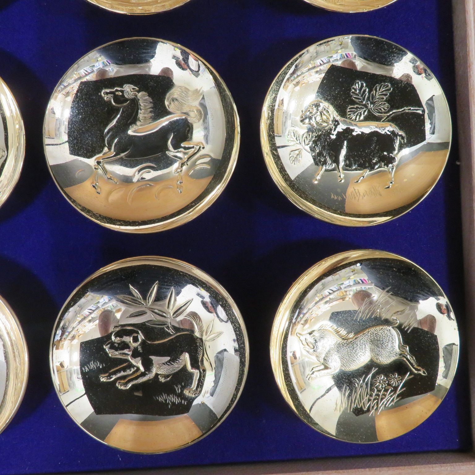 十二支干支の金盃。金メッキ。 干支金盃 純金メッキ 「午」 オリジナル招福木札付き ( 即日発送