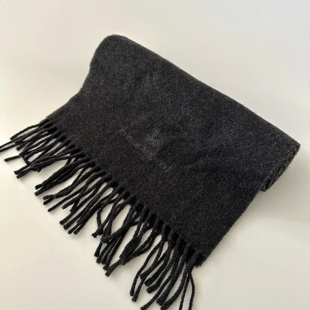 VIVIENNE WESTWOOD orbロゴ マフラー ストール - メルカリ