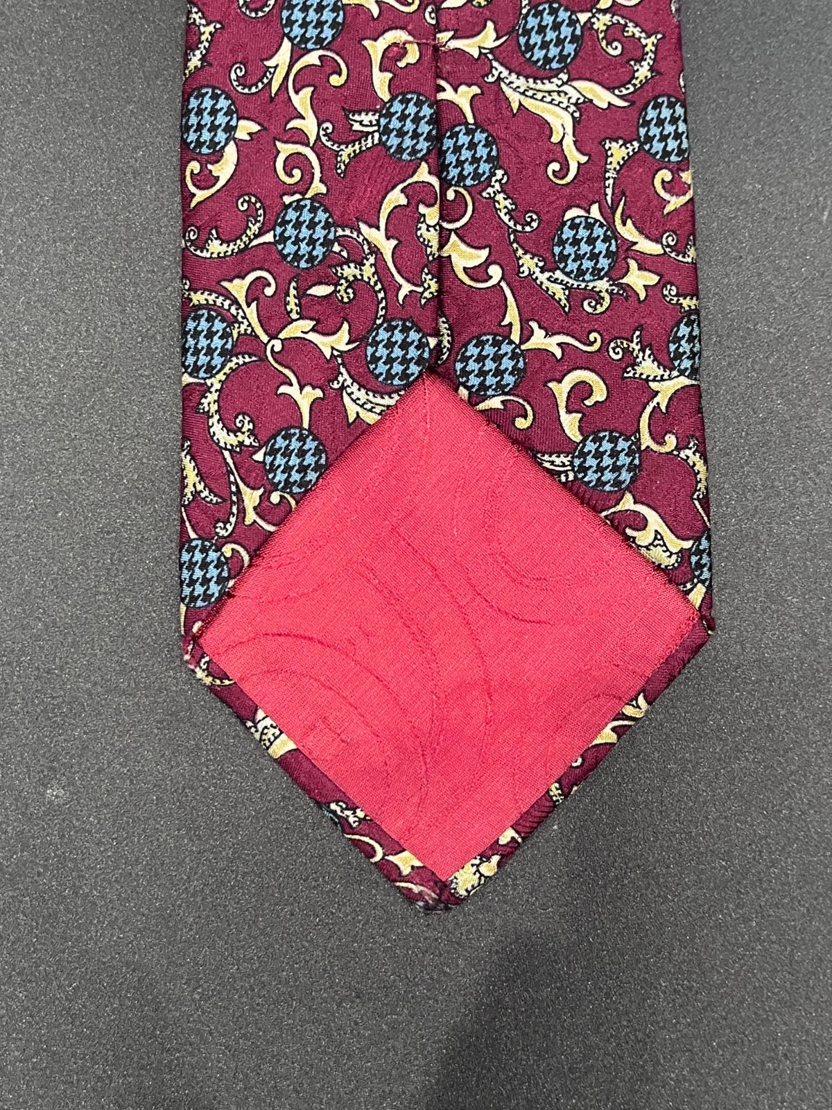 クリスチャンディオール （オールド）ネクタイ赤 B25111469 - メルカリ