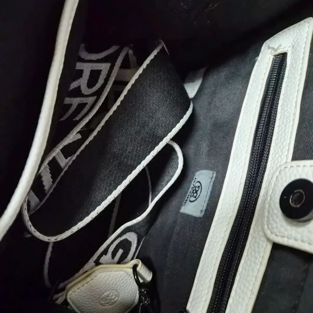 ジーフォア G/FORE ブラック トートバッグ兼 ショルダーバッグ - メルカリ