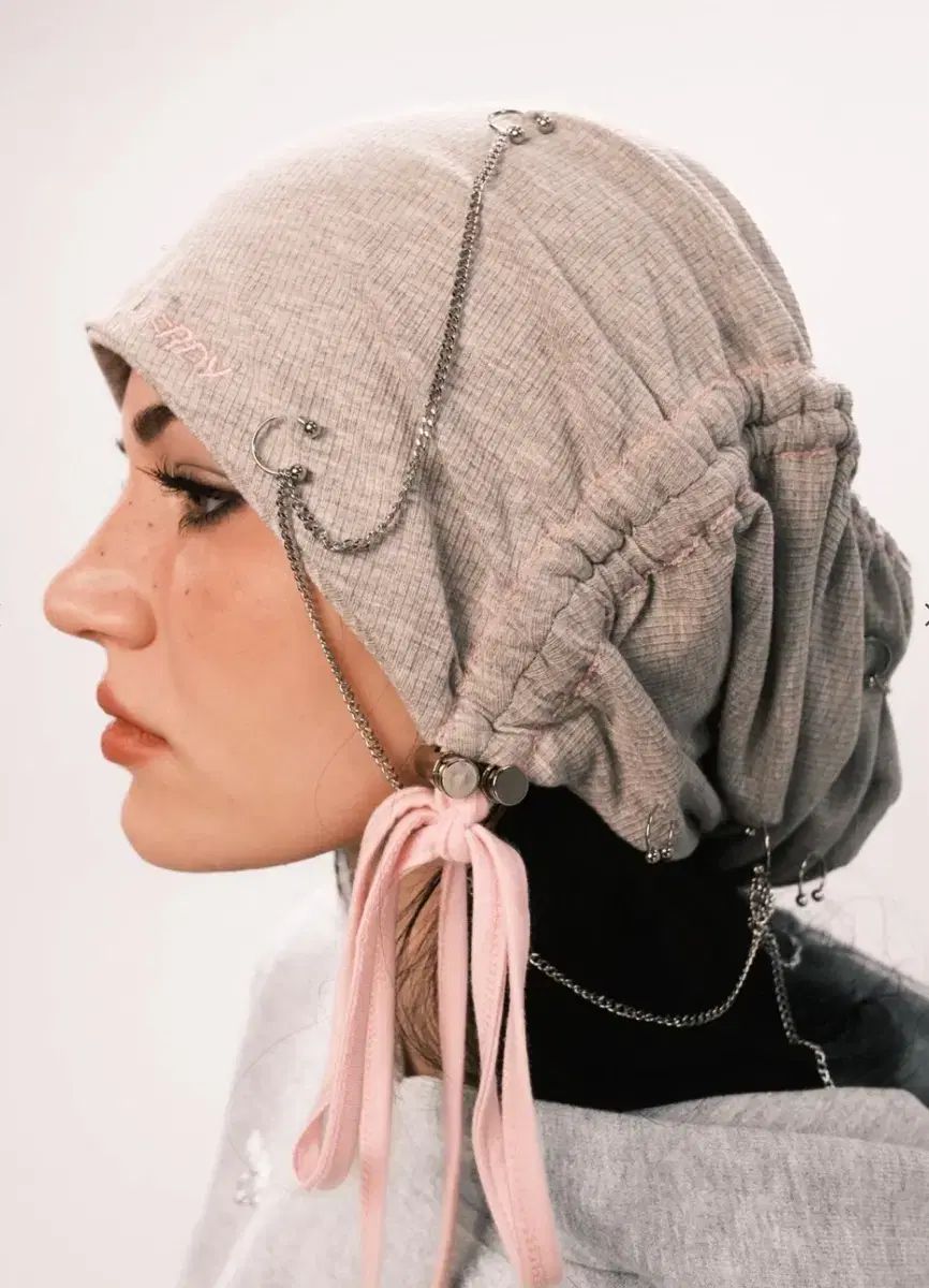 NERDY x OHTNYC GRAY PIERCED SLOUCH ビーニー