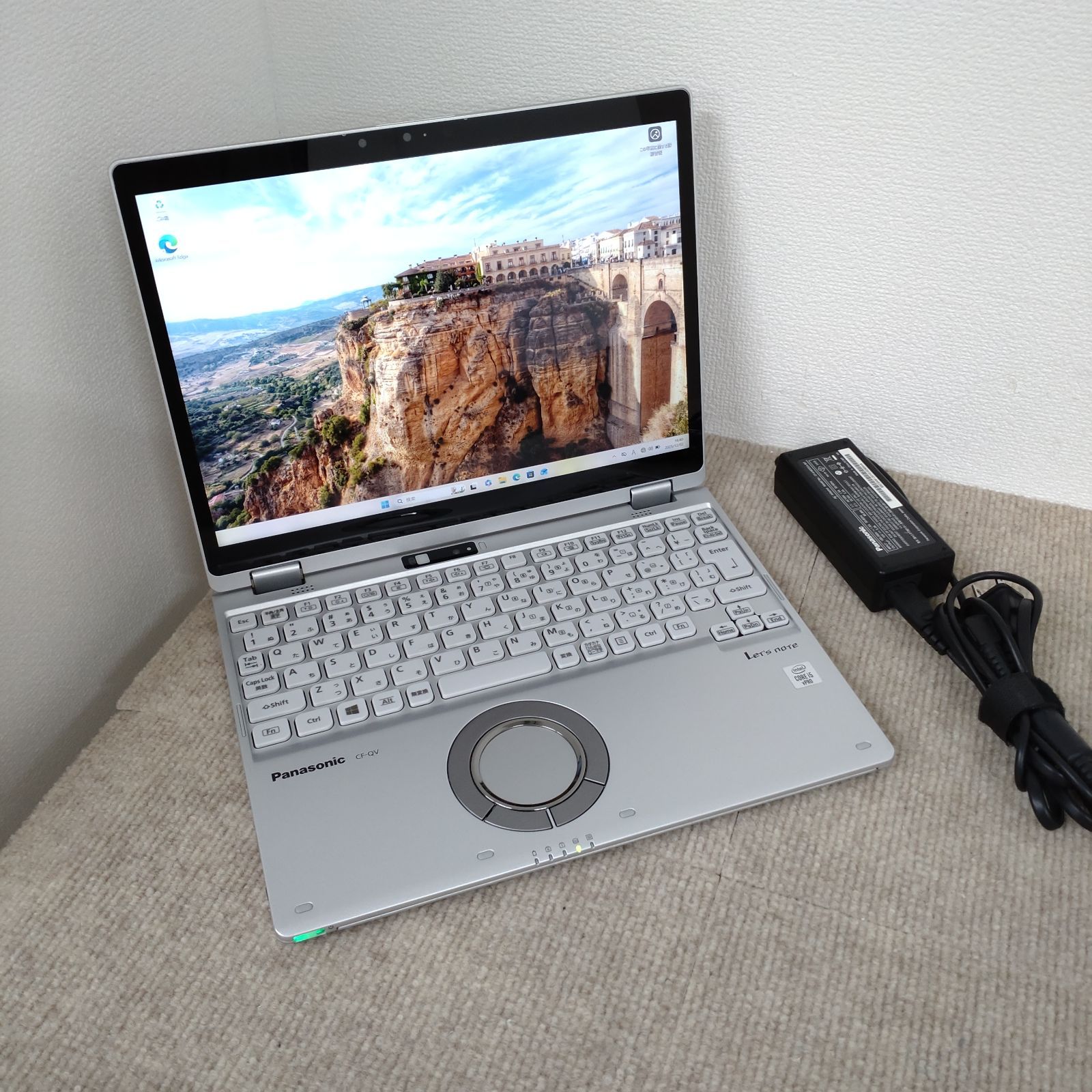 送料無料】Panasonic CF-QV9 / 2in1 / I5-10310U / 8GBメモリ