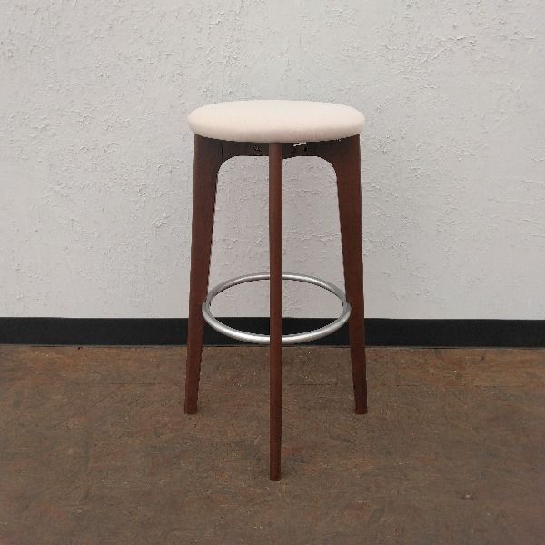 オカムラ 木製 丸椅子 ハイチェア L 114 AD FXW 2 ベージュ Ｌ１１４ ハイスツール ダークフレーム スツール テレワーク リモートワーク 在宅勤務 在宅ワーク