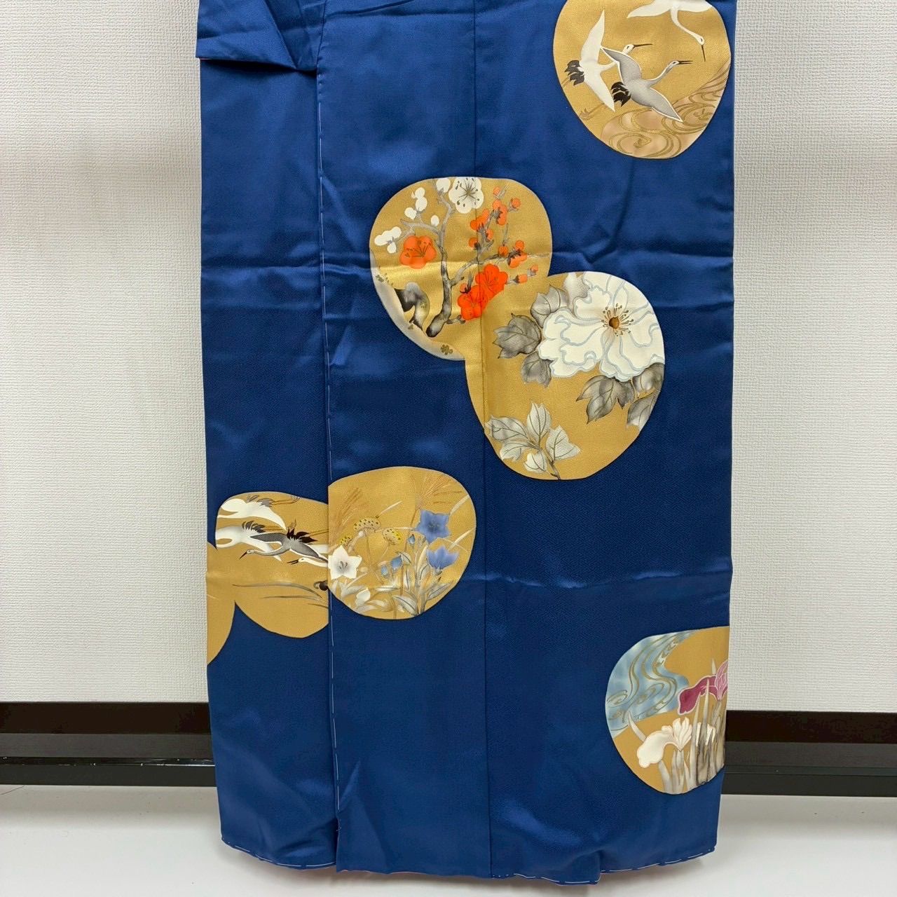 付下げ 金彩 丸に鶴 花柄 紋無し 紗綾形の地模様 訪問着 正絹 着物 MK