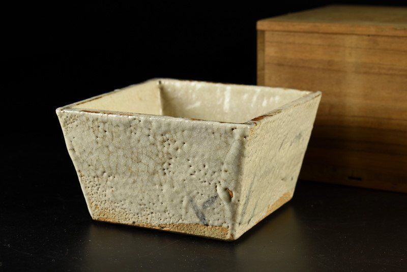 蔵C9491a】志野 角鉢 四方鉢 時代 在銘有 - メルカリ