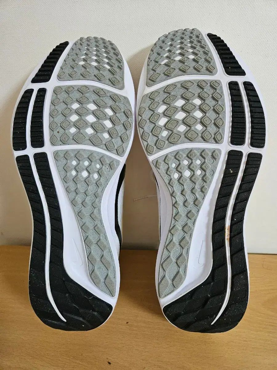 ペガサス40 ランニングシューズ