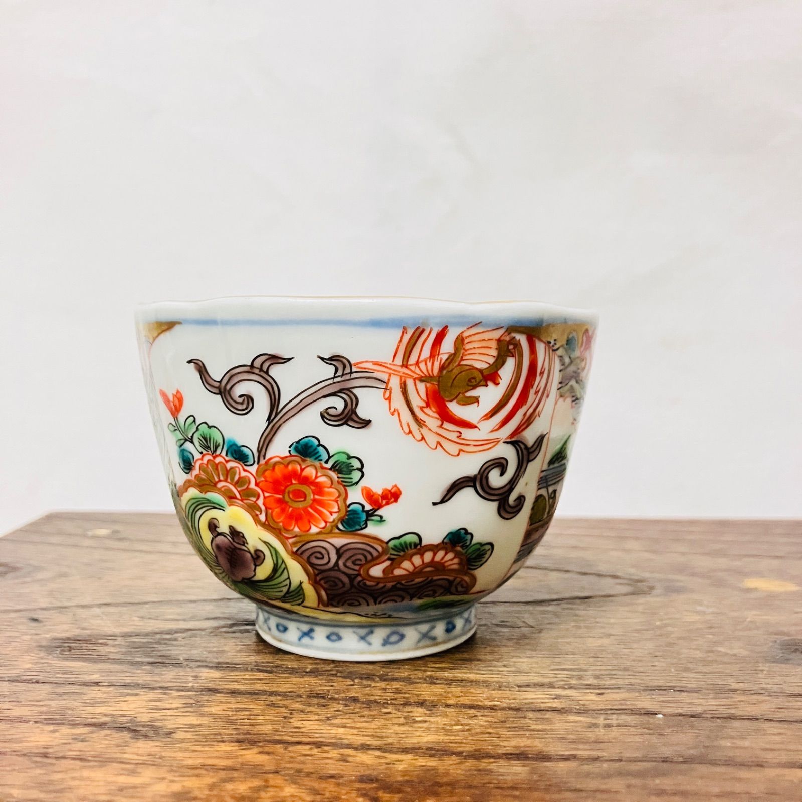 933 古伊万里超大型金襴手窓絵唐獅子文様蕎麦猪口　無傷美品　幕末 933 古伊万里超大型金襴手窓絵唐獅子文様蕎麦猪口 無傷 幕末 933