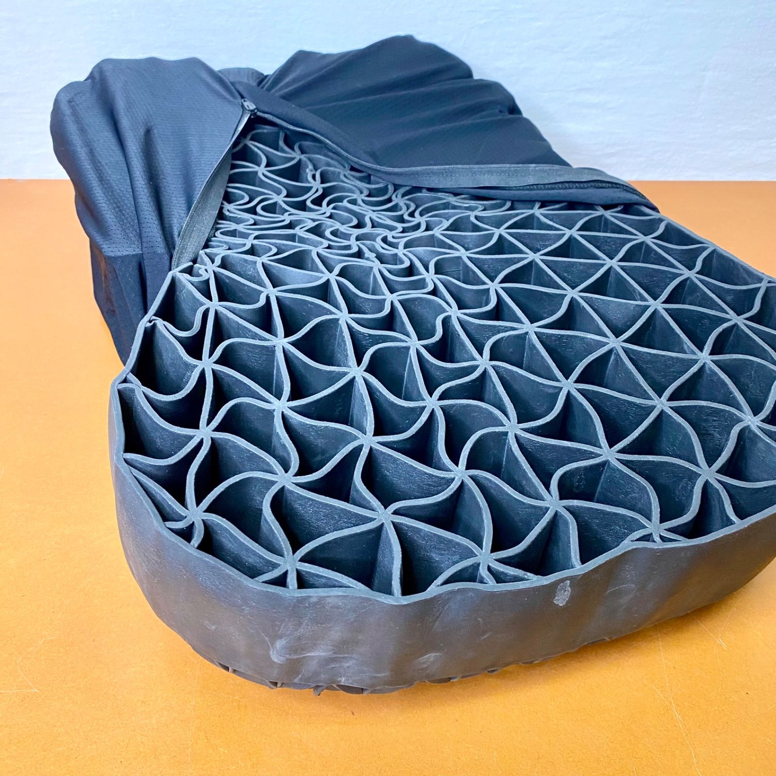 未使用☆話題の枕☆ヒツジのいらない枕 極柔ブラックレーベル ふんわり