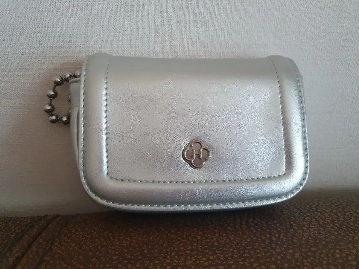 ヒーリー ポピー チェーン 銀色 ミニ クロスバック