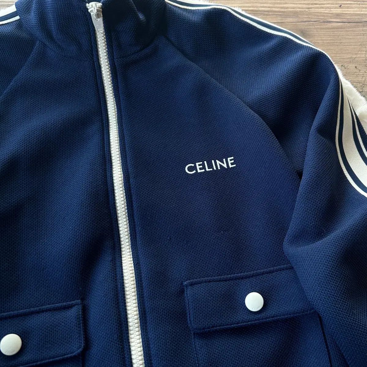 CELINE ネイビー クロップド丈　ジャージ Celine セリーヌ クロップド トラックジャージ - メルカリ