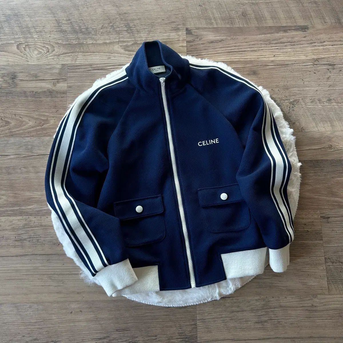 CELINE ネイビー クロップド丈　ジャージ Celine セリーヌ クロップド トラックジャージ - メルカリ