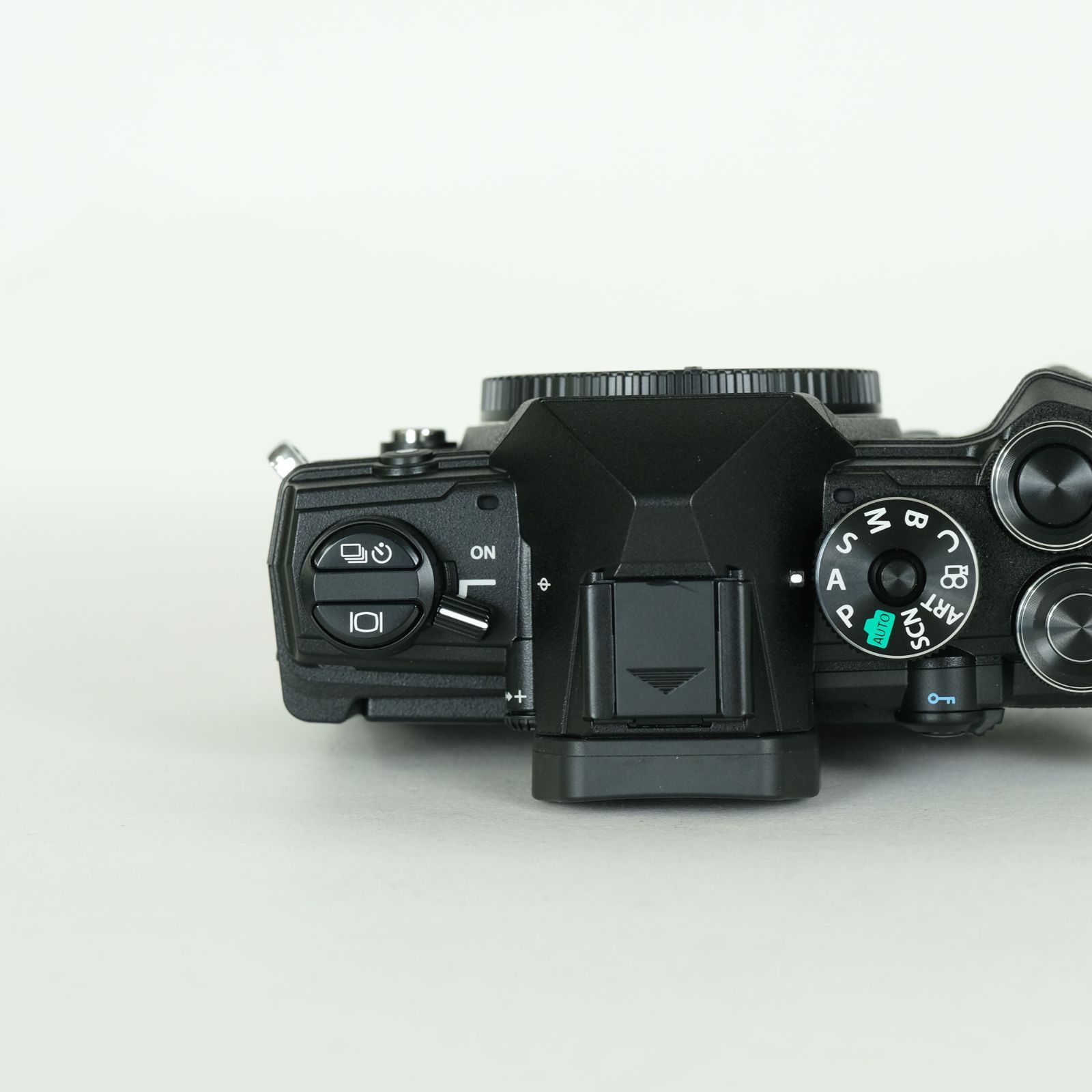  シャッター数2 238回 バッテリー 付 OM SYSTEM 5 ボディ ブラック マイクロフォーサーズマウント ミラーレス一眼 デジタルカメラ