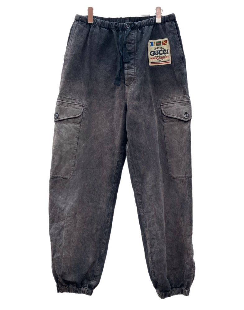グッチ GUCCI CARGO PANTS カーゴ パンツ ボタンフライ ロゴパッチ ジョガー ズボン 黒 ロゴ カーゴパンツ ブラック サイズ 48 104 MB-385
