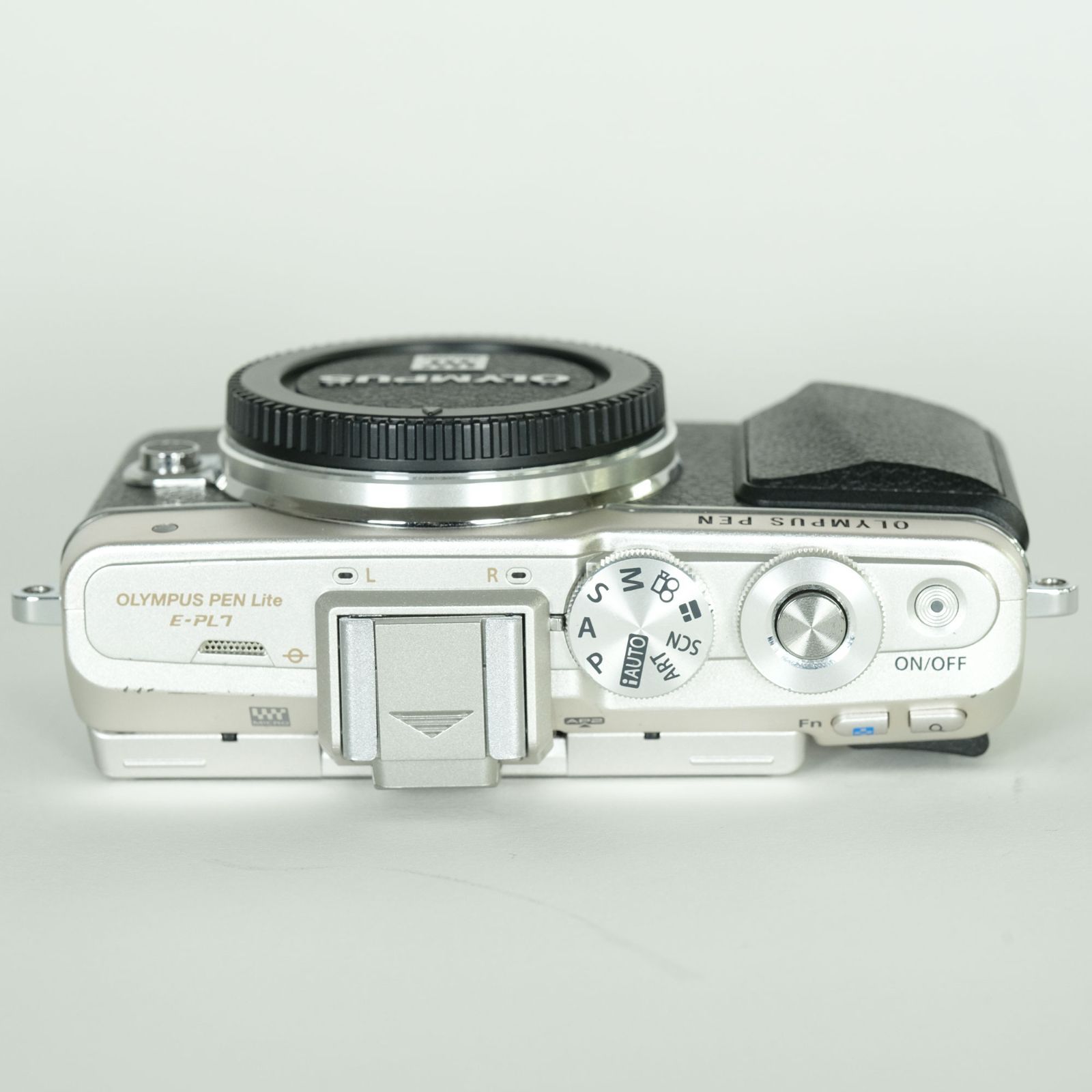 良品 | シャッター数19,540回] OLYMPUS PEN Lite E-PL7 ボディ