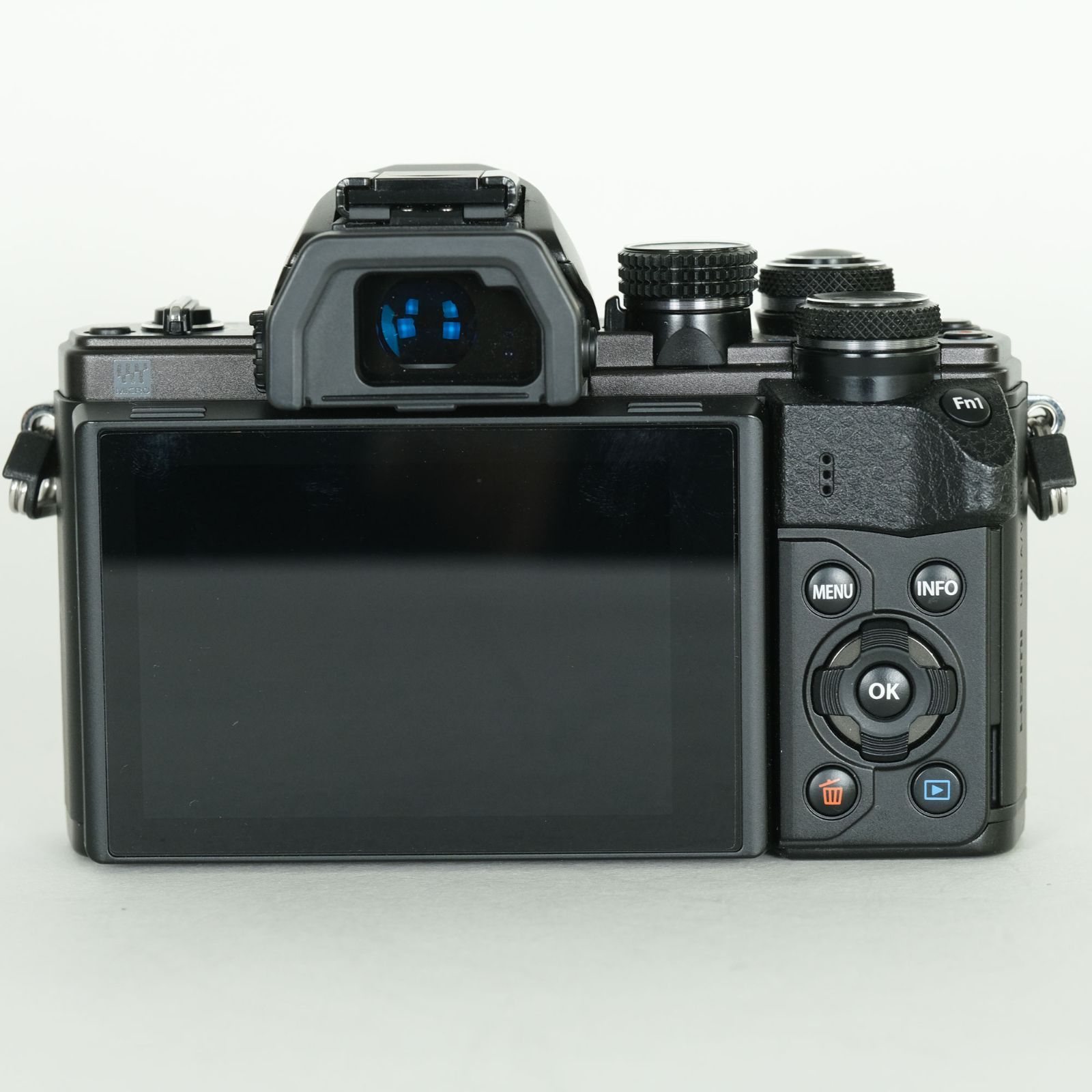 美品 | シャッター数6,460回] OLYMPUS OM-D E-M10 Mark II [ボディ