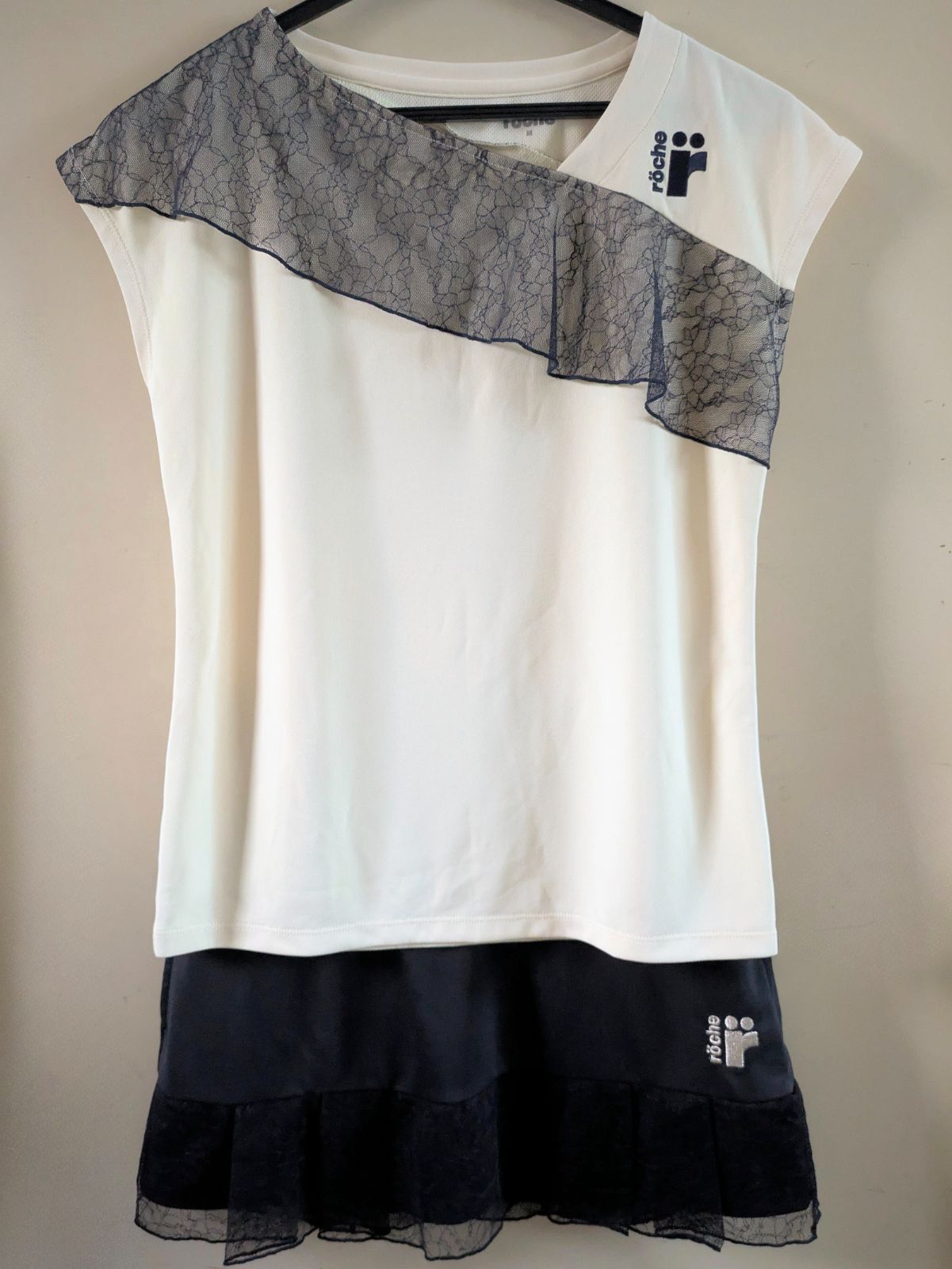 【新品】roche テニスウェア上下セット roche ローチェ テニス ウェア シャツ スコート 上下セットアップ МL