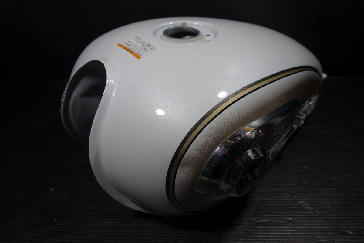 タンク フューエル 燃料 ガソリン カワサキ W 800 EJ A