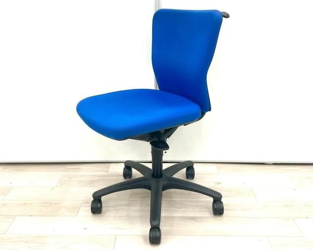 オカムラ okamura 製 カロッツァチェア IB