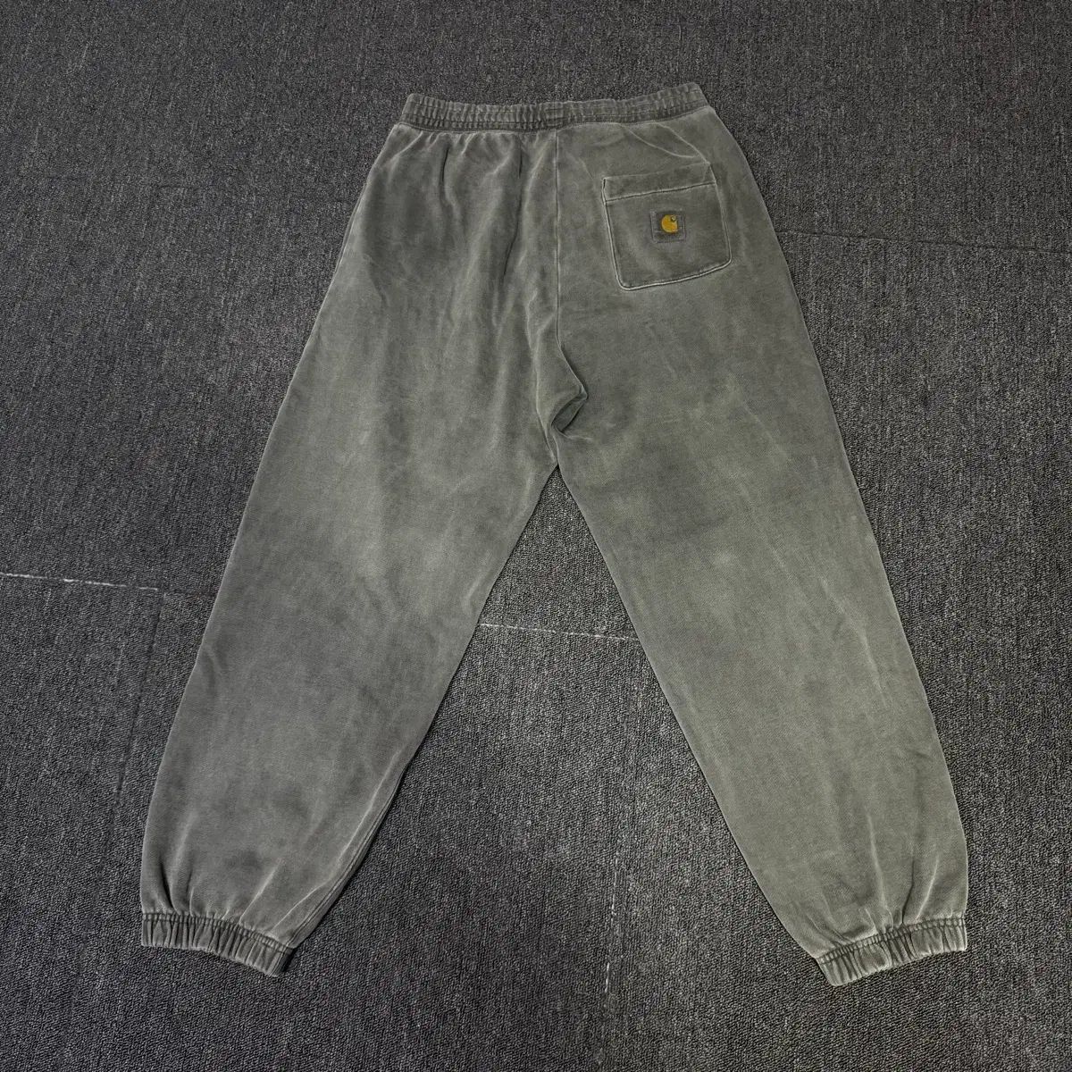 カーハート WIP ヴィスタ グランド スウェット パンツ