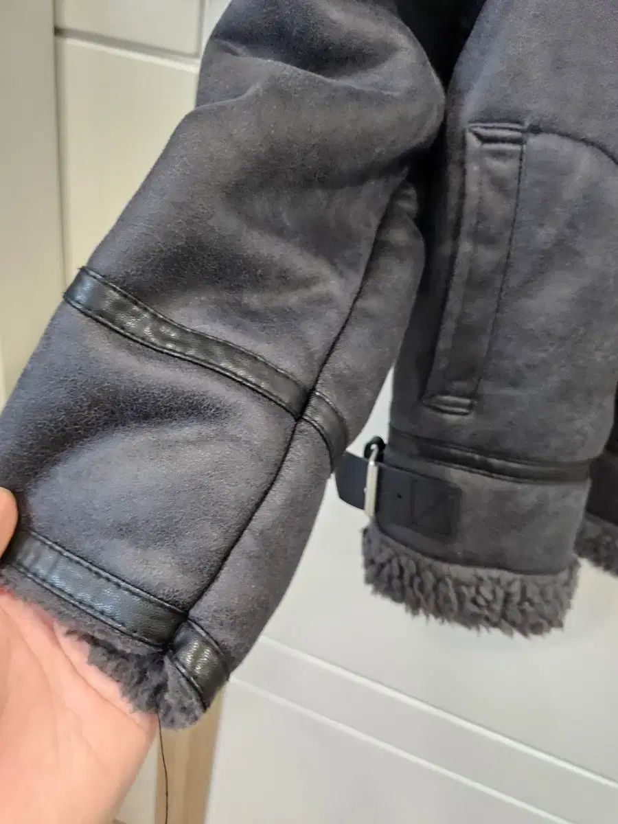  ZARA ザラ ムートン ジャケット ブラック その他 ジャケット ブルゾン