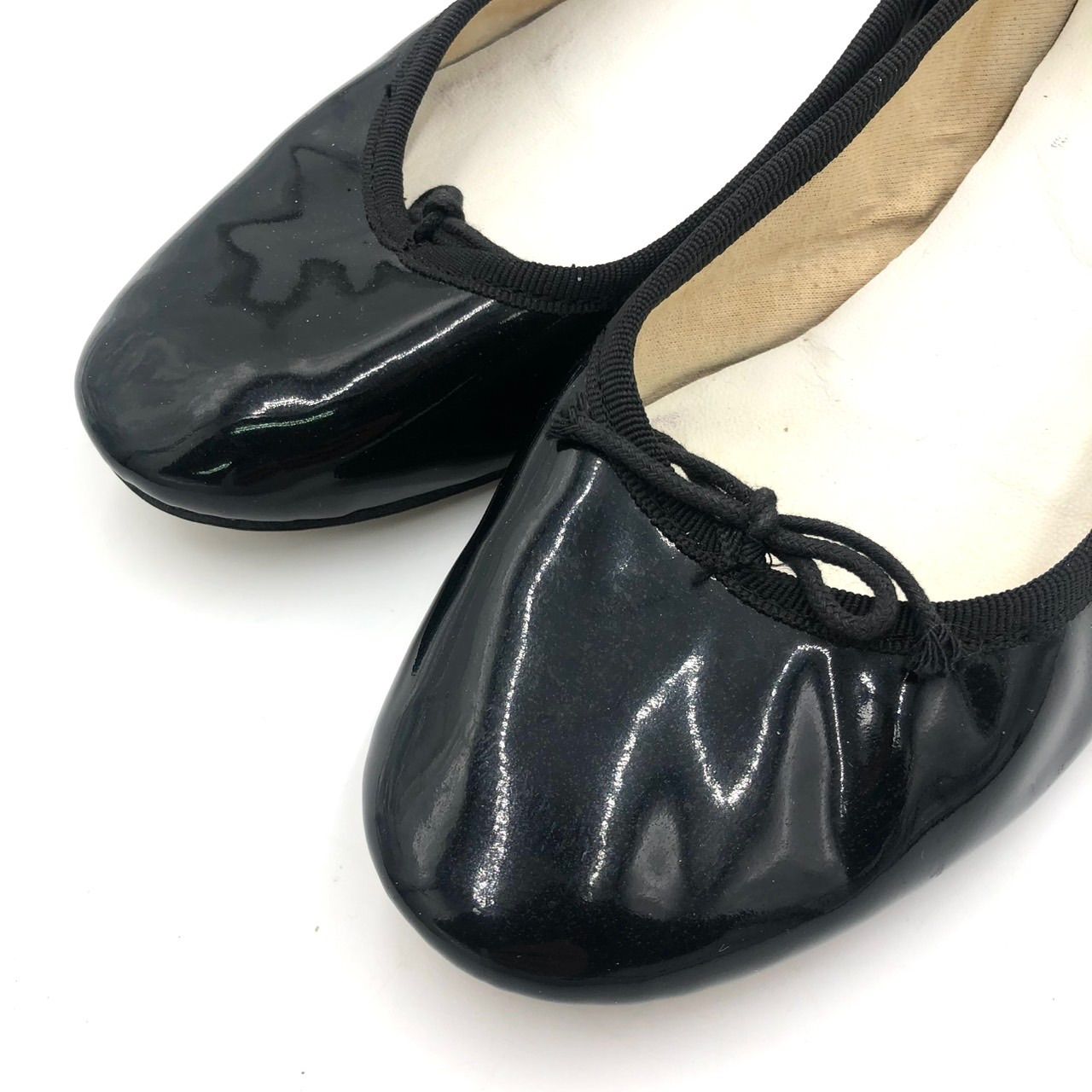 美品】レペット 38 1/2 約24cm相当 黒 パテントレザー バレエシューズ