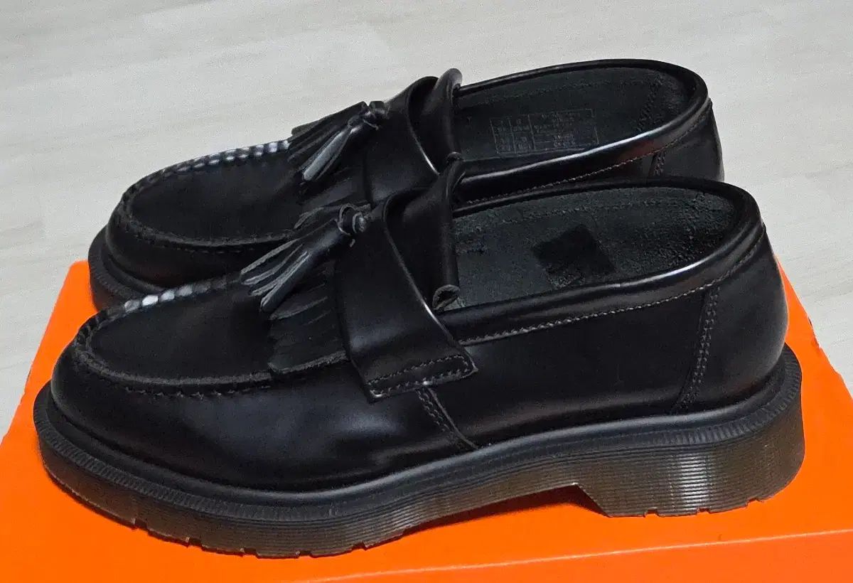 DR MARTENS ドクターマーチン エイドリアン ブラック