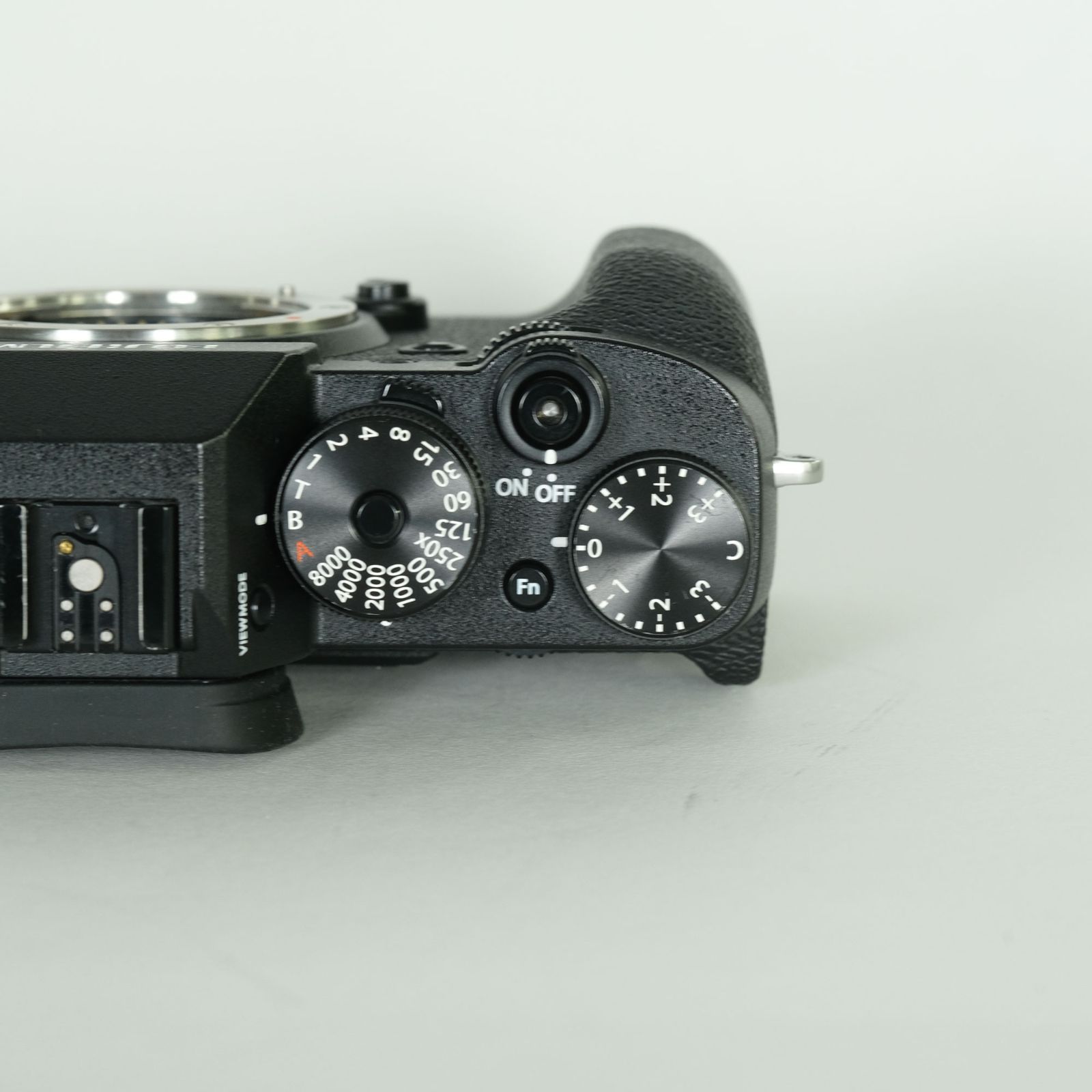 良品 | シャッター数23,630回｜バッテリーグリップ付] FUJIFILM X-T2