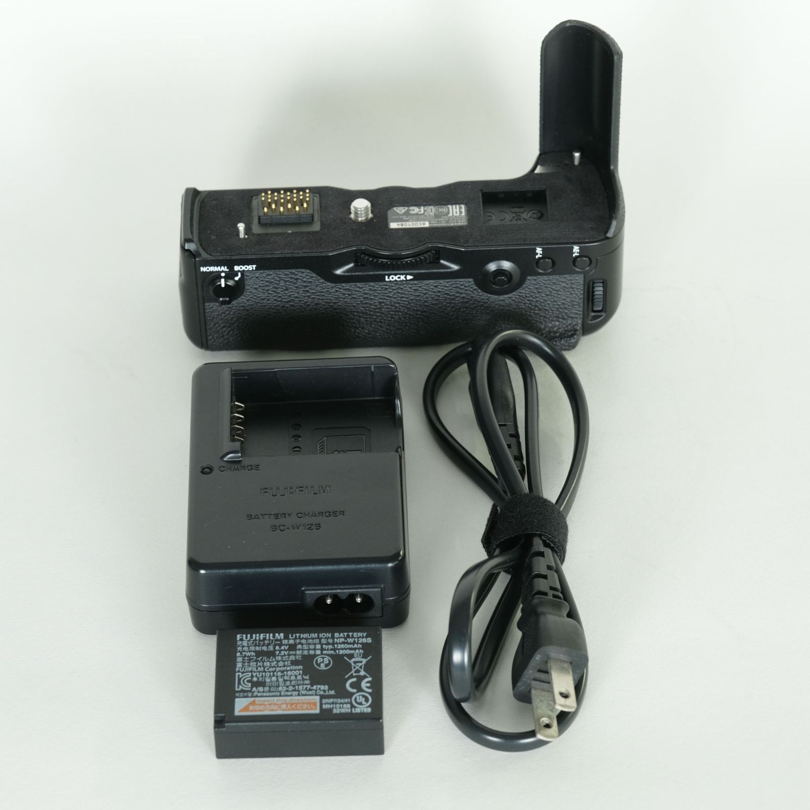 良品 | シャッター数23,630回｜バッテリーグリップ付] FUJIFILM X-T2