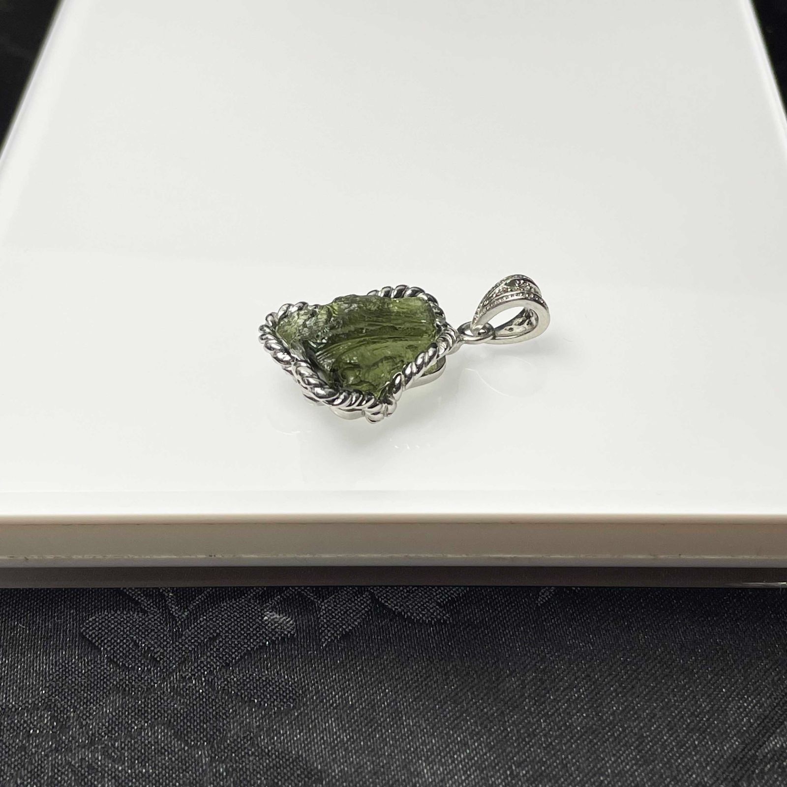 EU製 モルダバイト