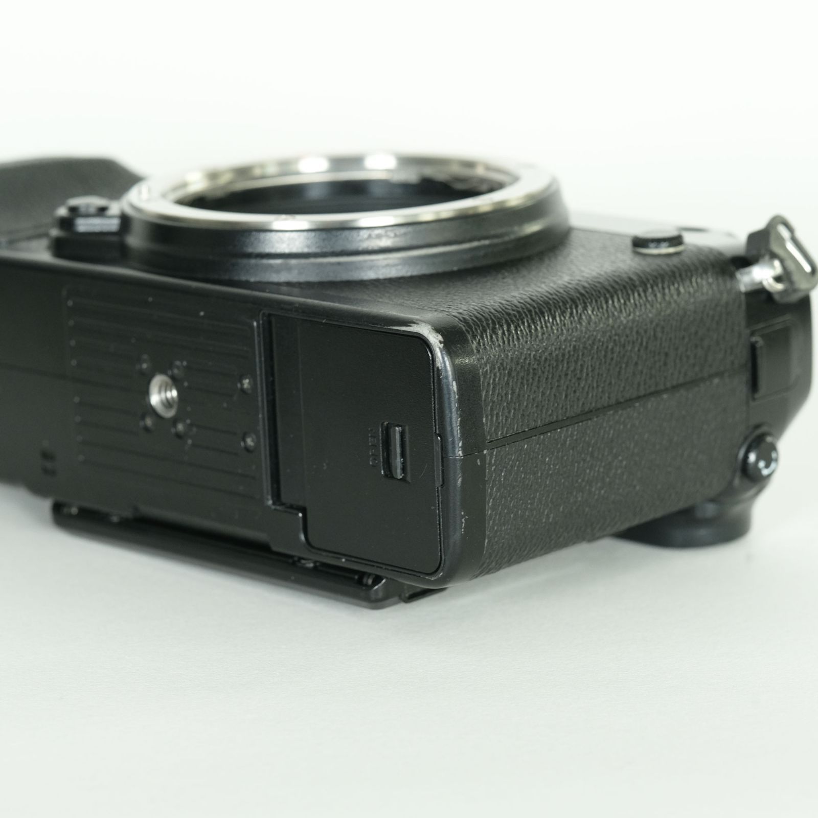 美品 FUJIFILM GFX 50R シャッター数4,428 良品 | シャッター数30,839回] FUJIFILM GFX 50R | FUJIFILM Gマウント