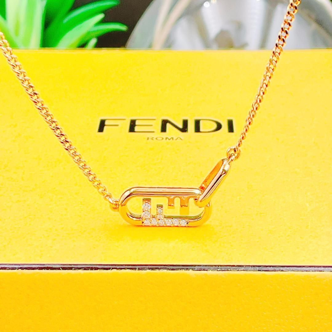 ◇フェンディ◇ FENDI オーロック ネックレス ラインストーン ゴールド