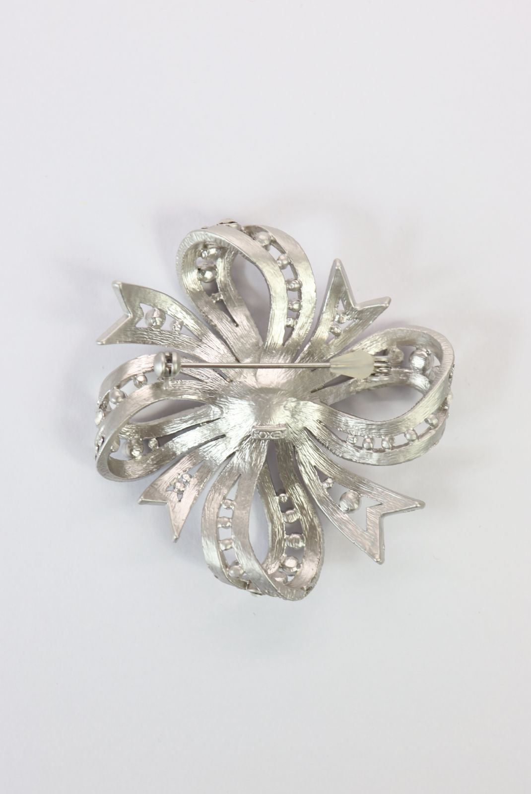 FOXEY リボンブローチ 美品 フォクシー - メルカリ