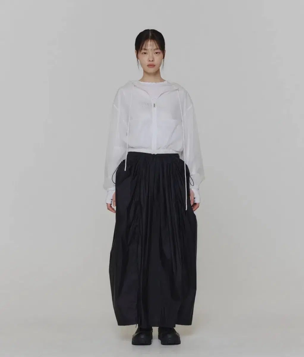 アモーメント) Layered Shirring Skirt BK 1 - メルカリ