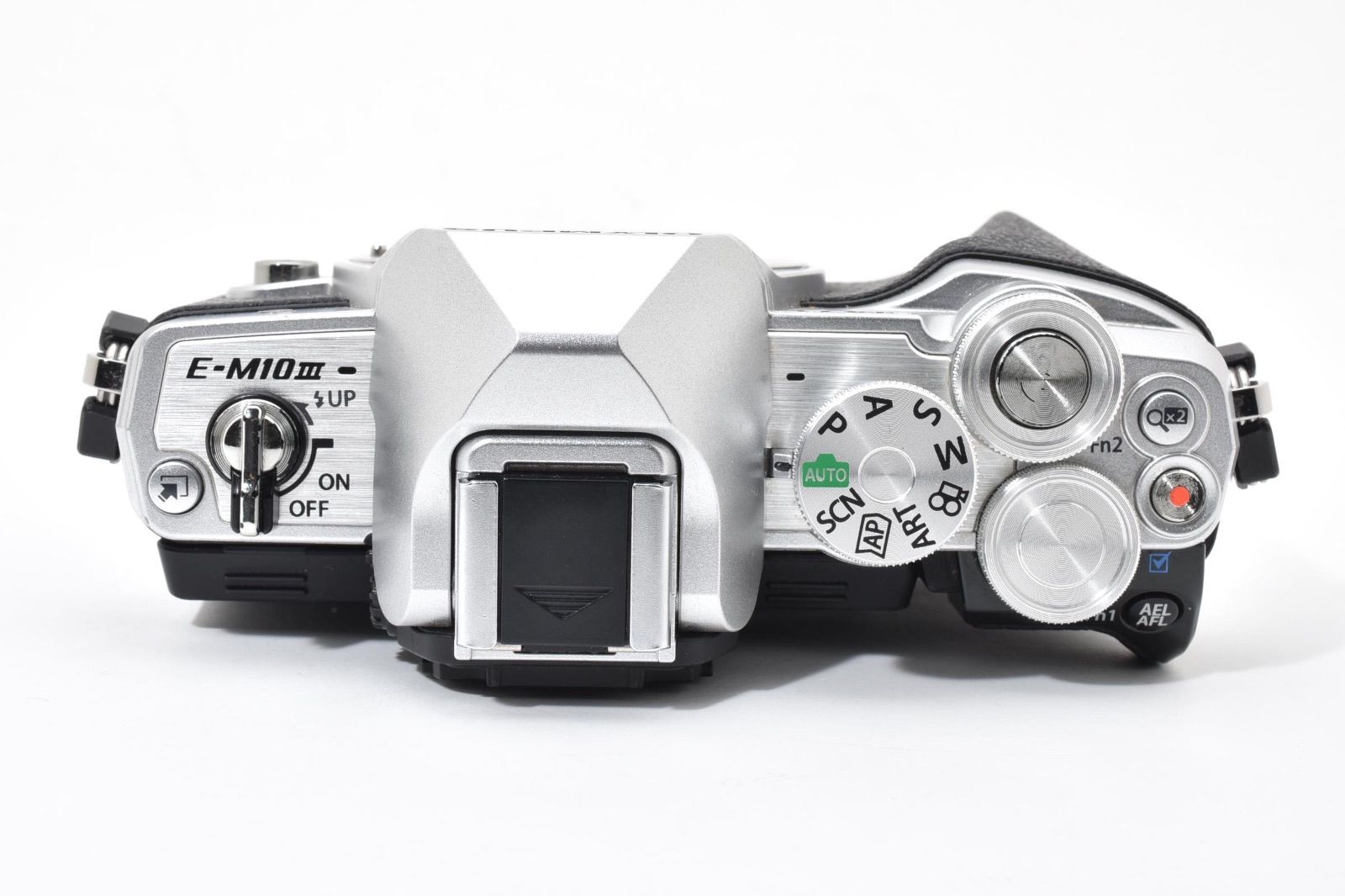 オリンパスOD-M E-M10 シルバー オリンパス OM-D E-M10 Mark IV EZダブルズームキット [シルバー] 価格