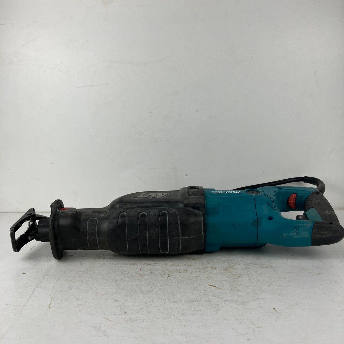  ЗЗMAKITA マキタ 100 v レシプロソー ケース付 ブルー レシプロソー 切断工具 切断機