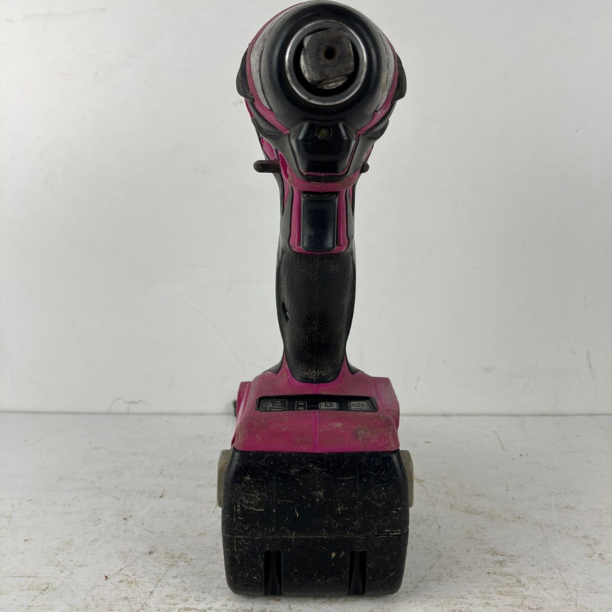  ЗЗHITACHI 日立 14.4 v 12.7 mm コードレスインパクトレンチ バッテリーx 1付 充電器無し 型番不明 ピンク 電動インパクトレンチ ドリル ドライバー レンチ