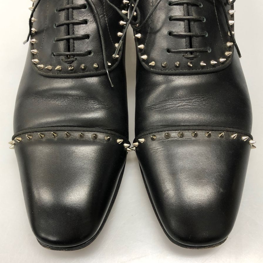 クリスチャン ルブタン レザーシューズ ストレートチップ 内羽根【AFD9