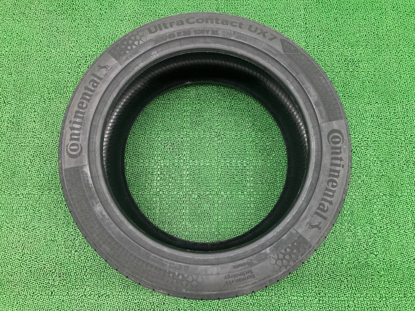 コンチネンタル製 サマータイヤ 社外 バイク 部品 25年製造 SUV 265 45 R 20 Ru