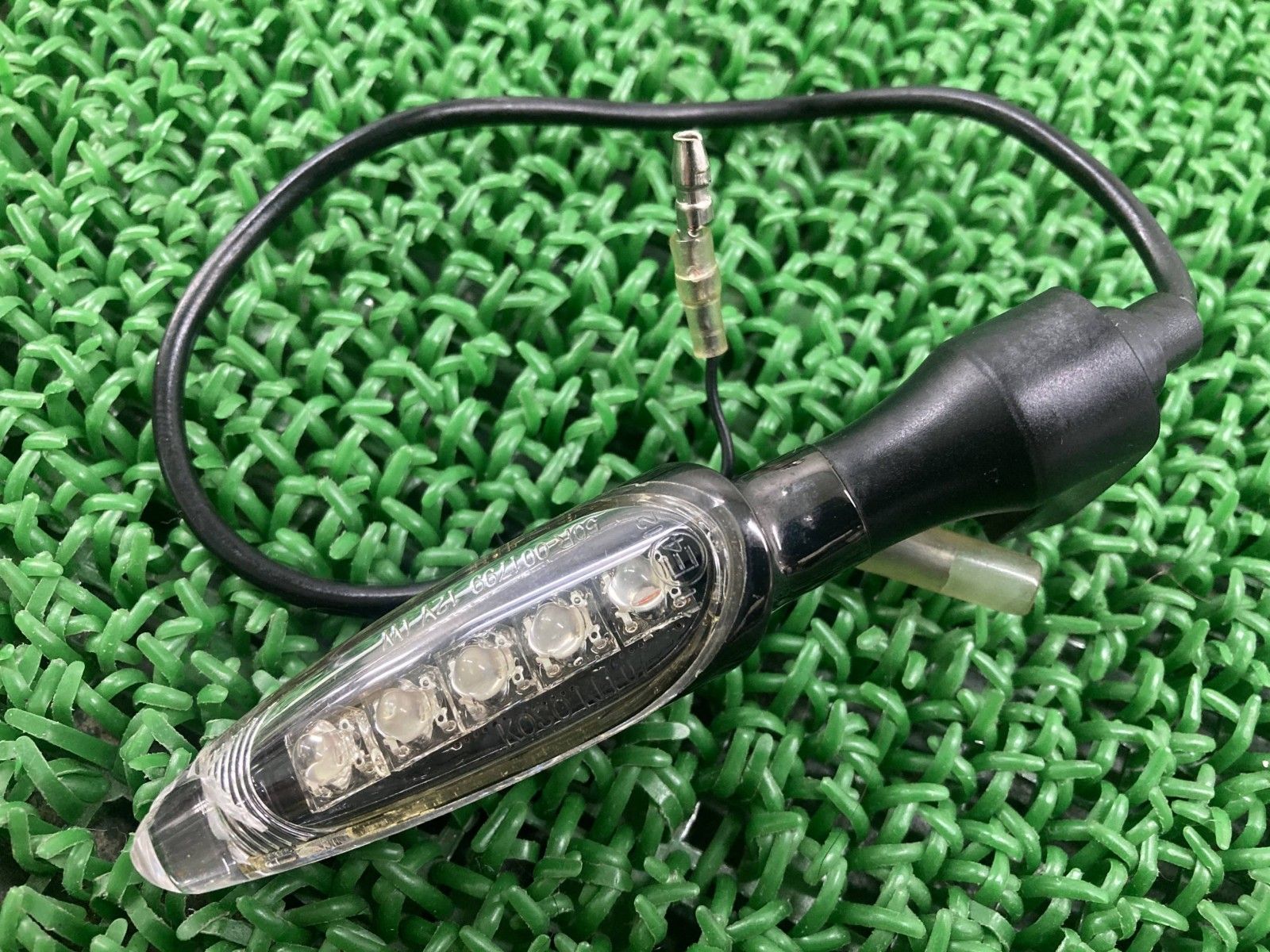 デイトナ675 R ウインカー 片側 001799 トライアンフ TRIUMPH LED 修復素材に 品薄 aS