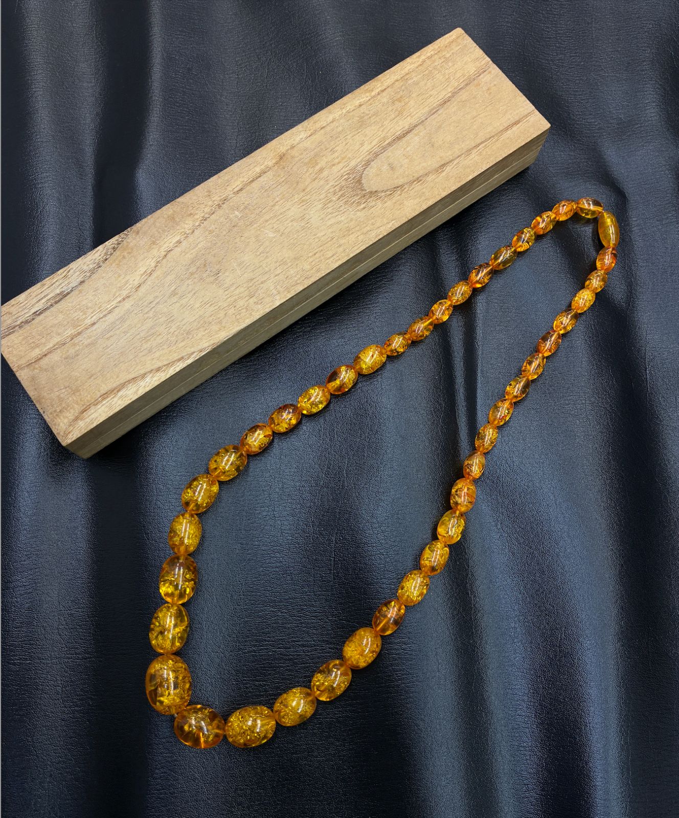 1kg弱の綺麗な巨石！ ソーダライト 原石 1面磨き 519 1kg弱の綺麗な巨石！ ソーダライト 原石 1面磨き 519