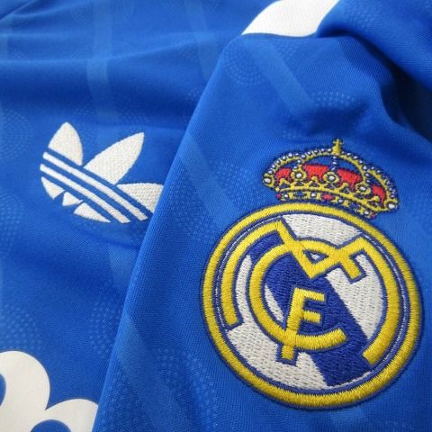ツネ 10sアディダスレアルマドリード刺繍ロゴトレフォイルスリーストライプ アディダスオリジナルス adidas originals サードユニフォーム