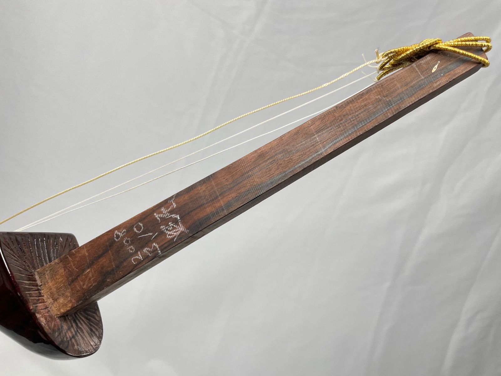 特選中古品 上等縞黒檀・人工皮三線 - メルカリ